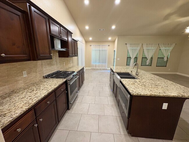 Building Photo - Lennar built home, coming soon!