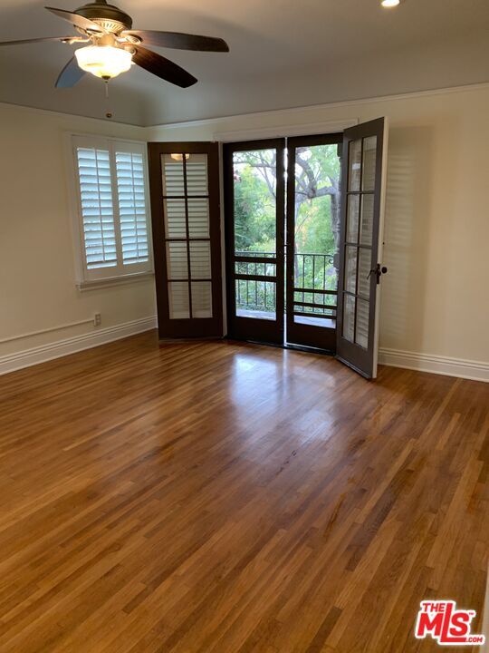 Building Photo - 1302 S Orange Dr