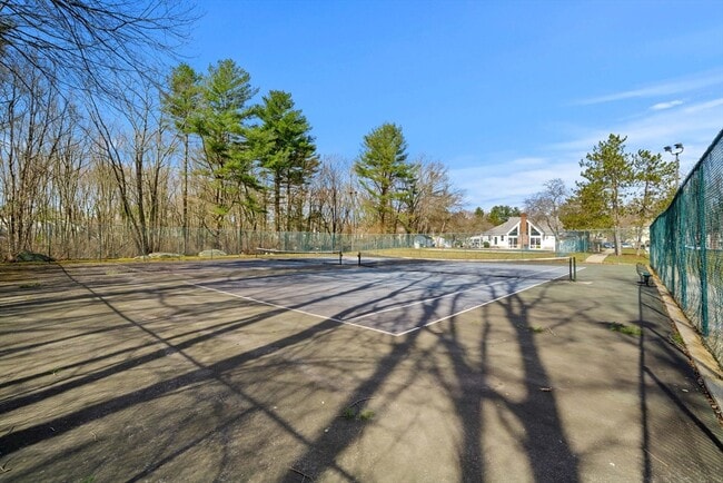 Building Photo - 5 Thoreau Ct