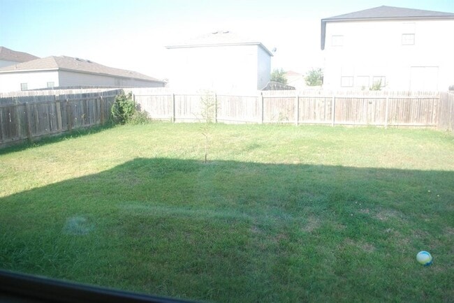 Building Photo - 161 Beech Dr