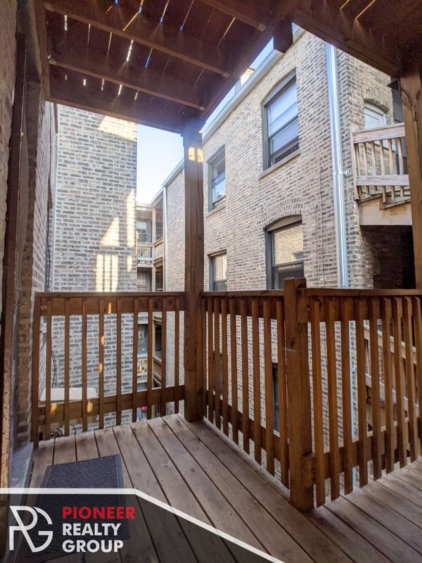 Building Photo - 2332 N Spaulding Ave