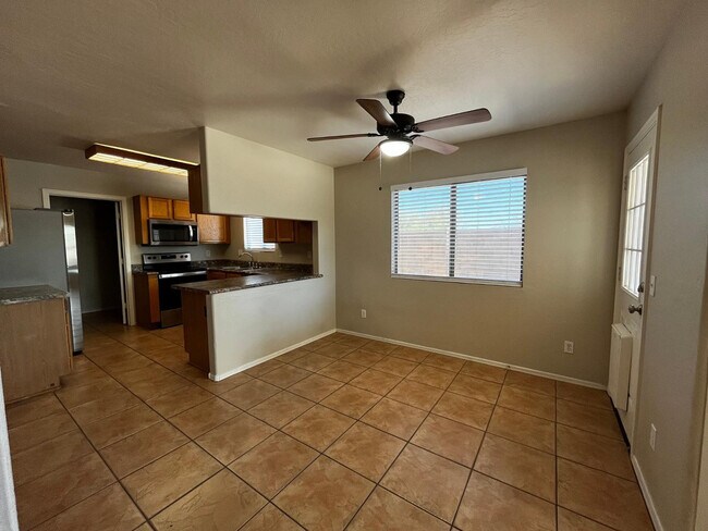 Building Photo - 8802 E University Dr