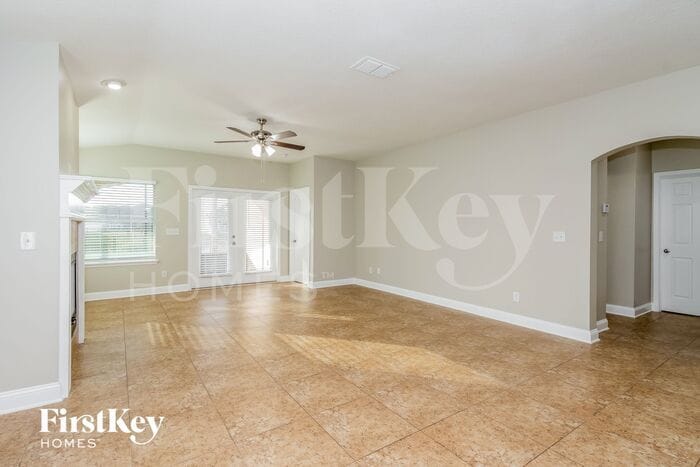 Building Photo - 485 Glendale Ln