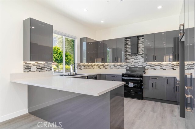 Building Photo - 10654 Nassau Ave