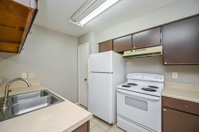 Building Photo - 16303 Lyons School Rd