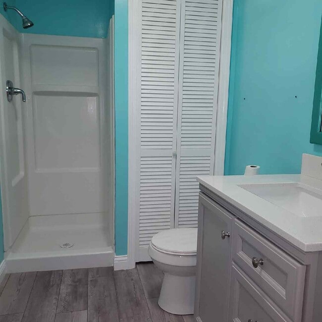 Building Photo - 449 Poplar St