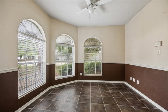 Building Photo - 15519 Hickory Dale St