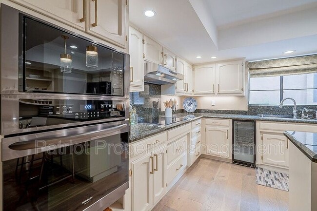 Building Photo - 8602 E Vista Del Lago