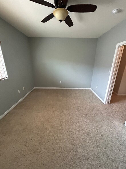 Primary Photo - 7647 Mission Gorge Rd