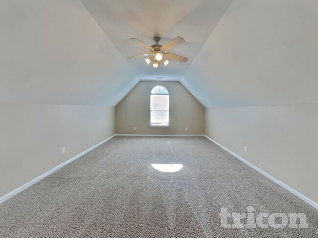 Building Photo - 1889 Olive Cir