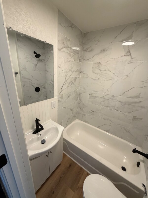 Building Photo - 625 N Main St