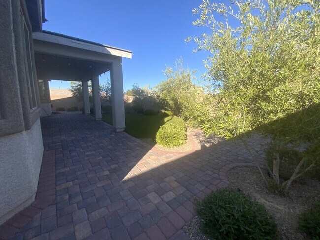 Building Photo - 799 Flowing Meadow Dr