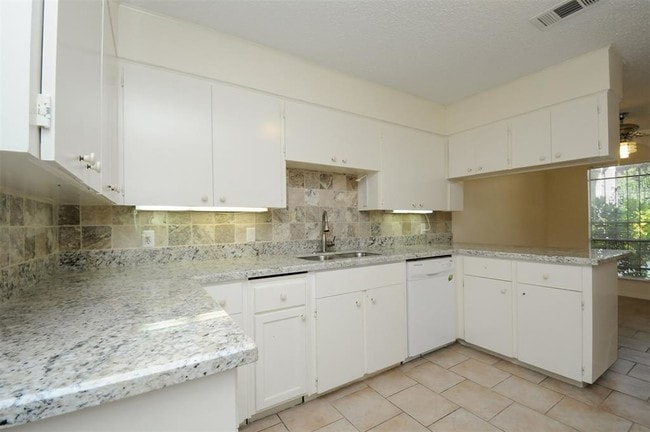 Primary Photo - 4508 Medinah Pl