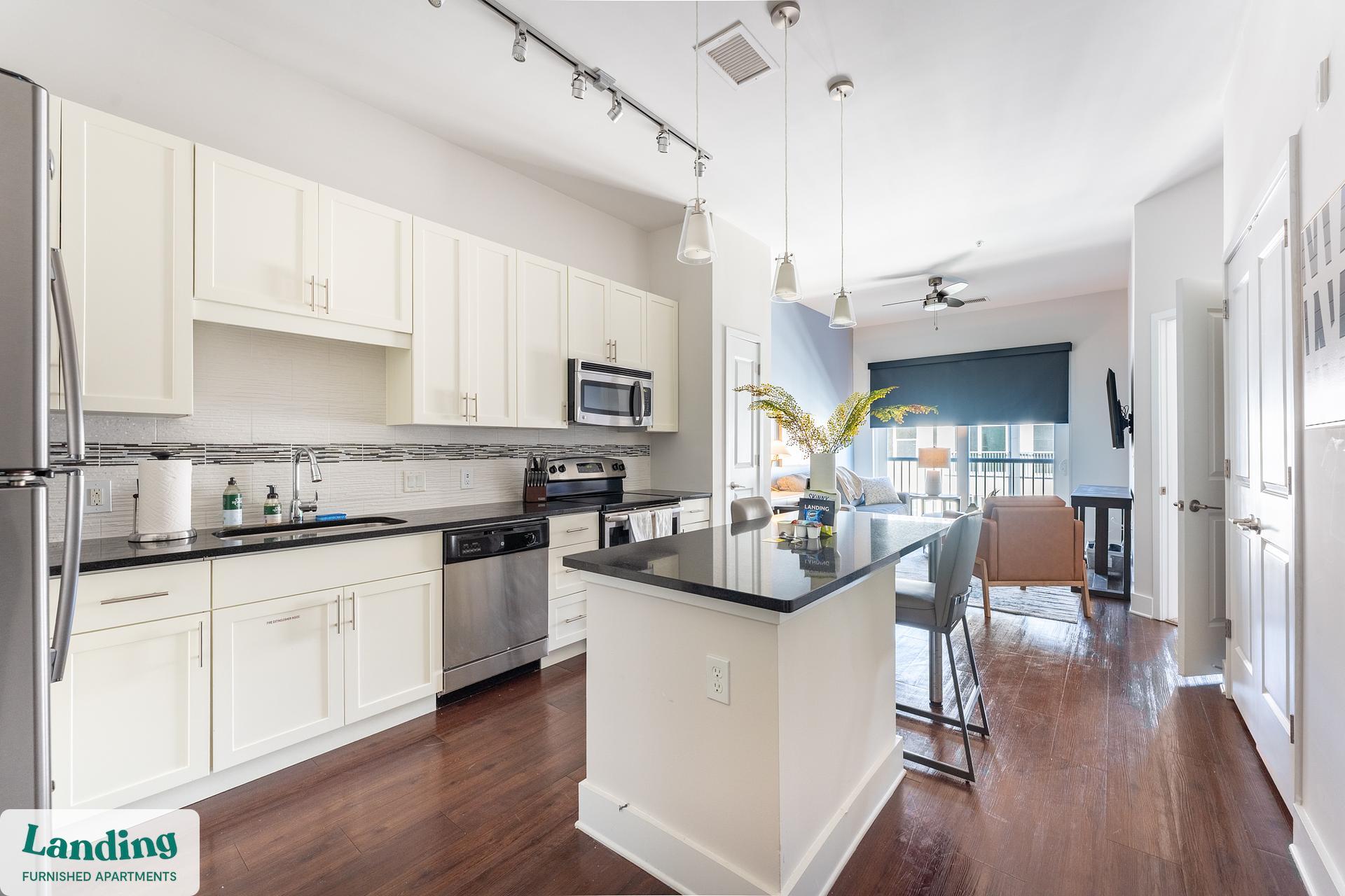 Building Photo - 480 N Orange Ave