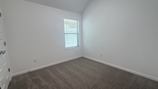 Building Photo - Beautiful, brand new four bedroom, two bathroom home for rent!
