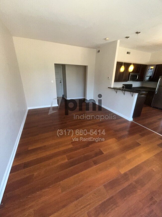 Building Photo - 402 N Delaware St