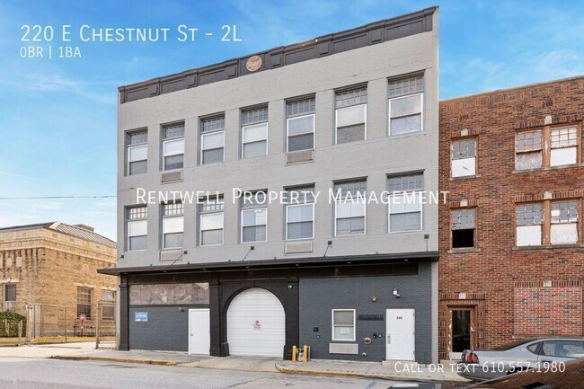 Building Photo - 220 E Chestnut St