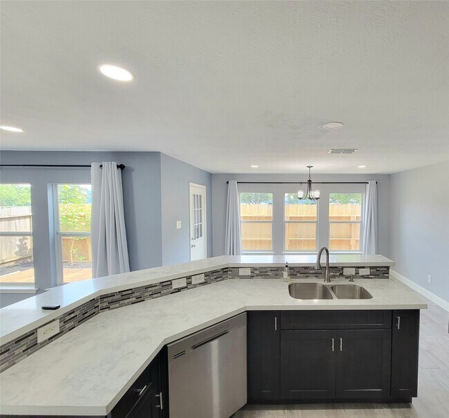 Building Photo - 14130 Beech Glen Dr