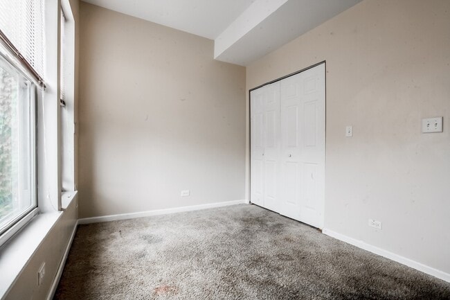 Building Photo - Spacious 4 Bedroom for Rent!