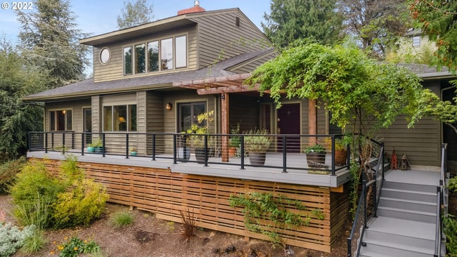 Primary Photo - Stunning Portland Home with Open Floor Plan, Gourmet Kitchen, and Spa-Like Bathroom!