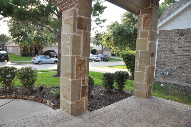 Building Photo - 6315 Denison Oaks Dr