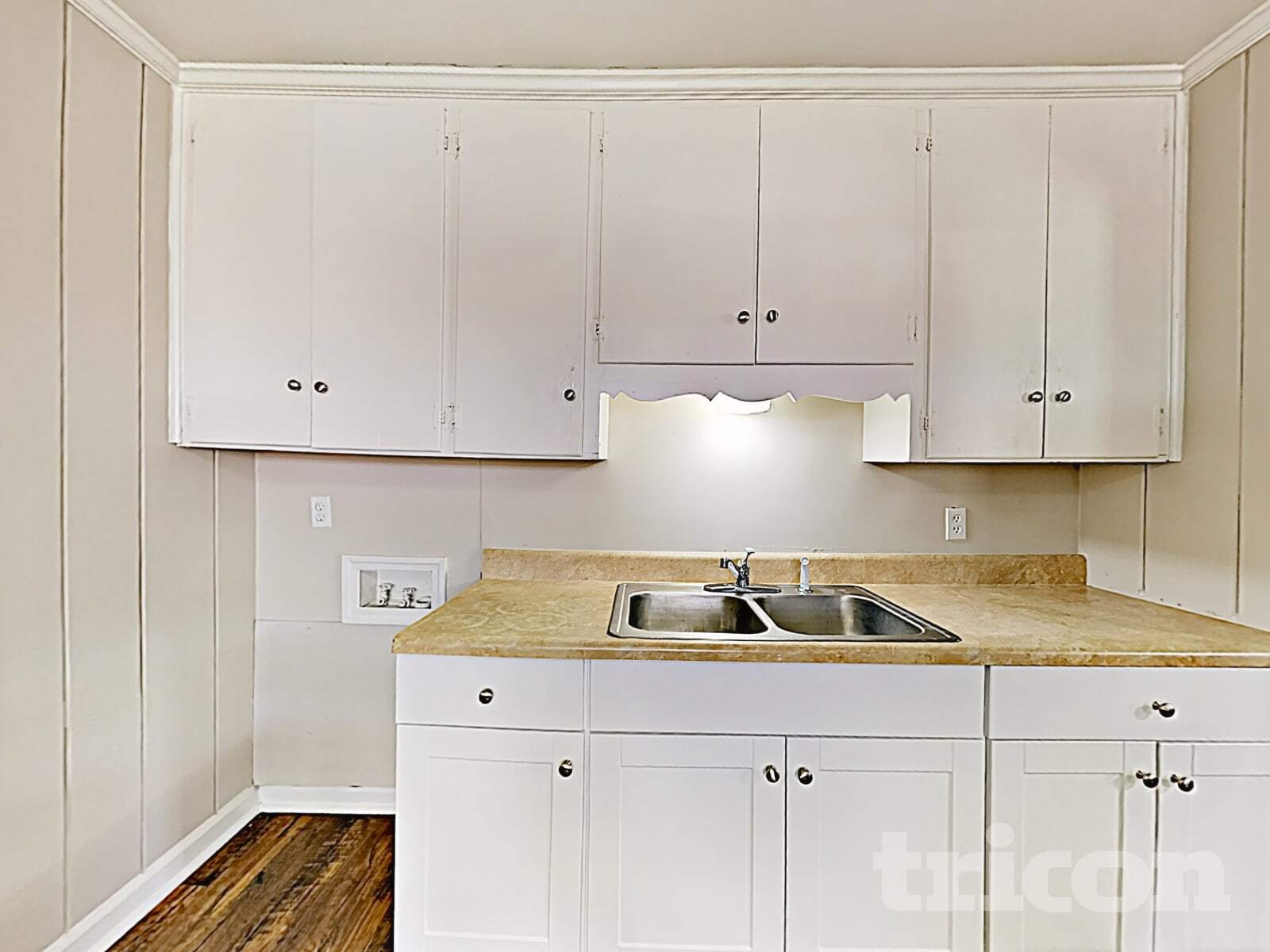 Building Photo - 4300 Oak Forest Dr