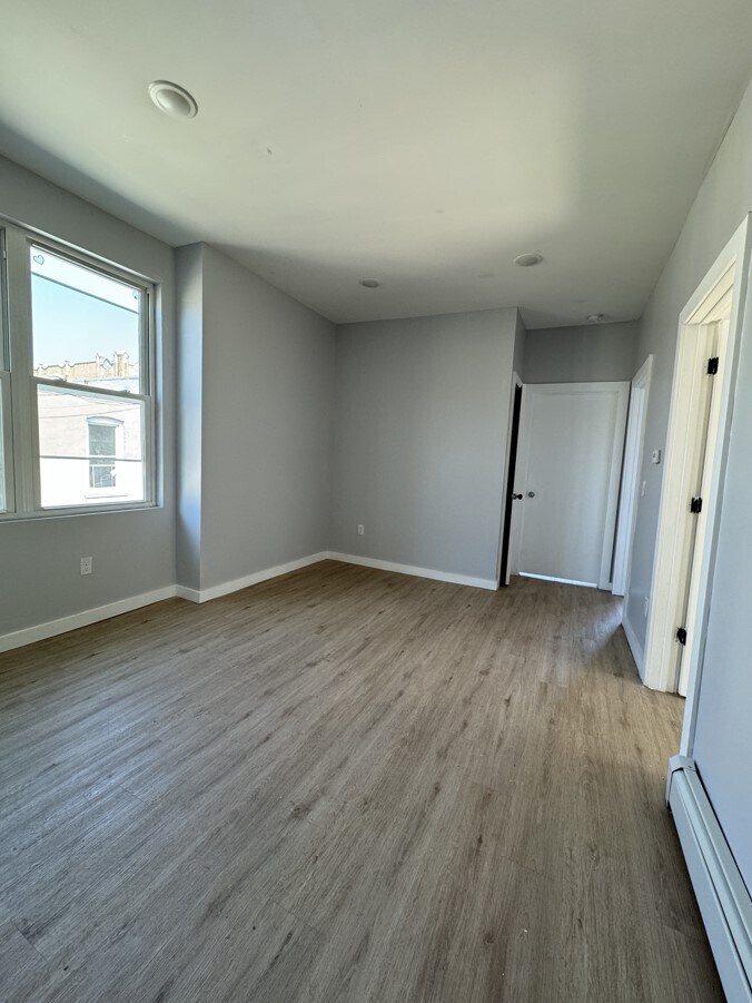 177 Van Nostrand 3F - 174 Van Nostrand Ave