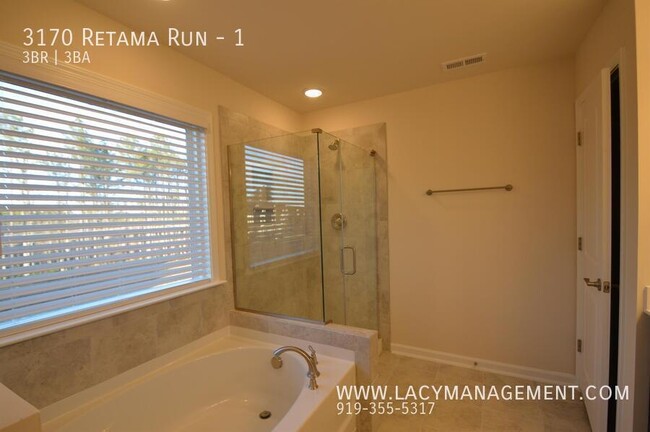 Building Photo - 3170 Retama Run