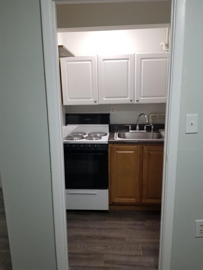 Building Photo - 38 Fisk St