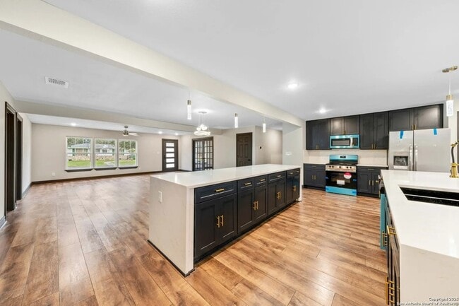 Building Photo - 2643 W Gramercy Pl