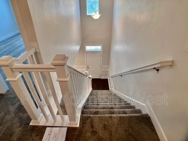 Building Photo - 269 E Ellen Ln