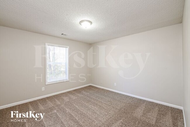 Building Photo - 2980 Williams Farm Dr