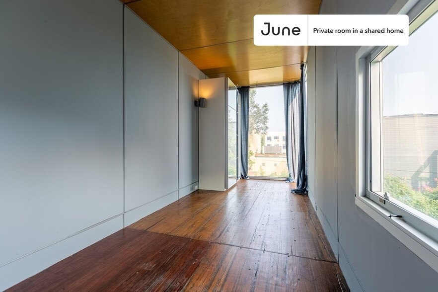 Building Photo - Room in Shared 6 bed/6 bath home