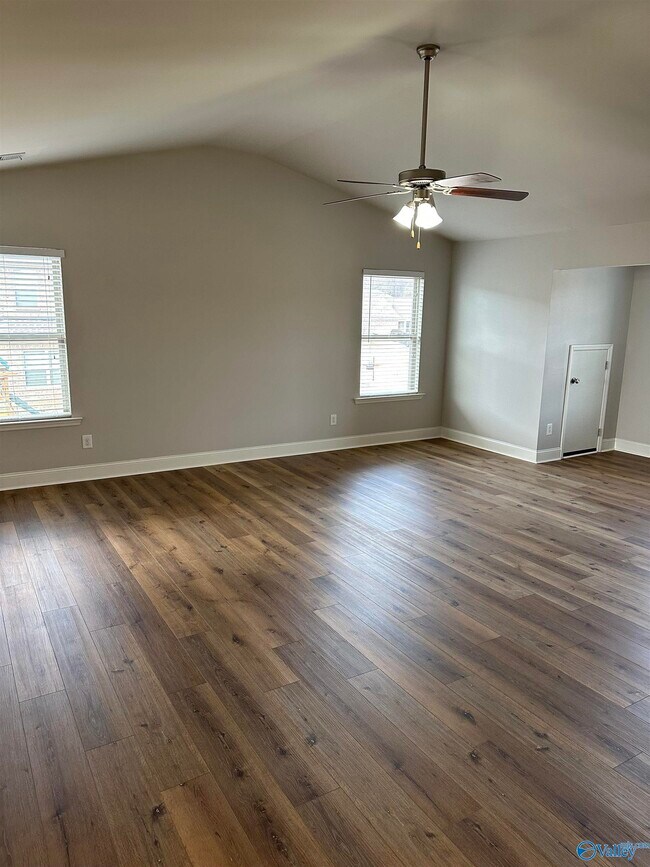 Building Photo - 517 Balsam Terrace Way