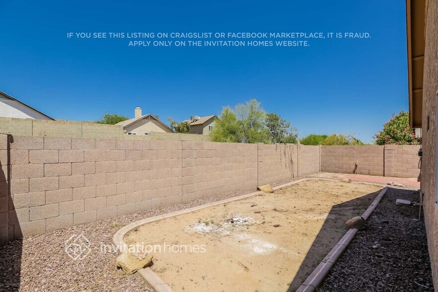 Building Photo - 4038 E Alta Mesa Ave