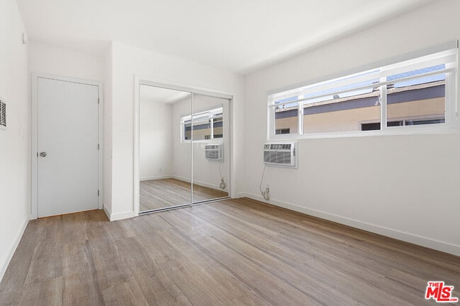 Building Photo - 1433 Brockton Ave