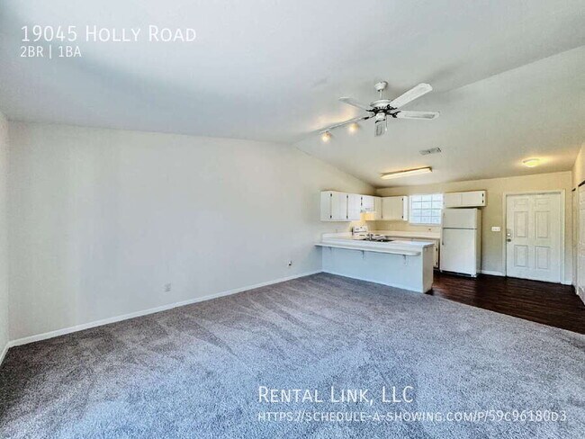 Building Photo - 19045 Holly Rd