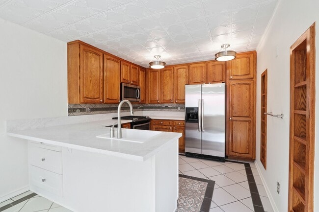 Building Photo - 31412 Windsong Dr