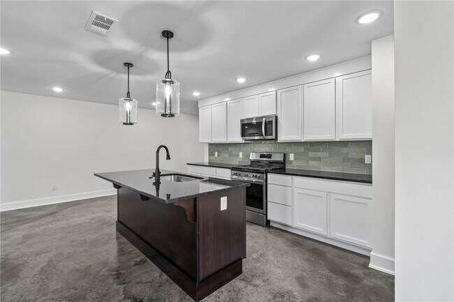 Building Photo - 86 Watson Ln