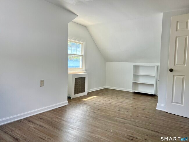 Building Photo - 141 Columbus Pl