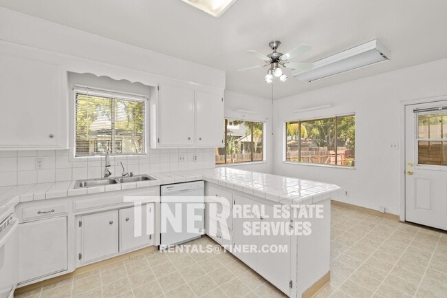 Building Photo - 4201 53rd St