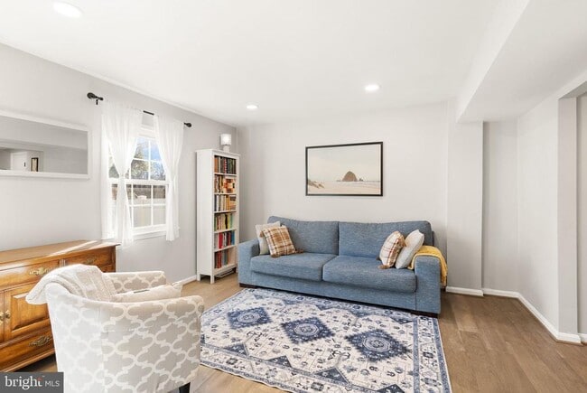 Building Photo - 7393 Colton Ln