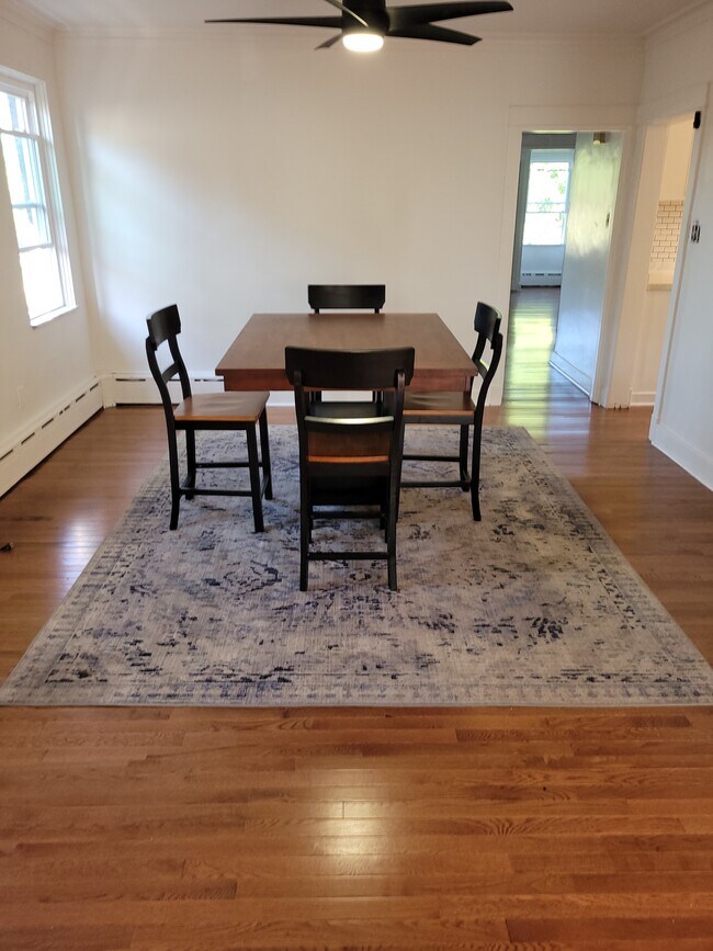 Building Photo - 2538 Beechwood Blvd