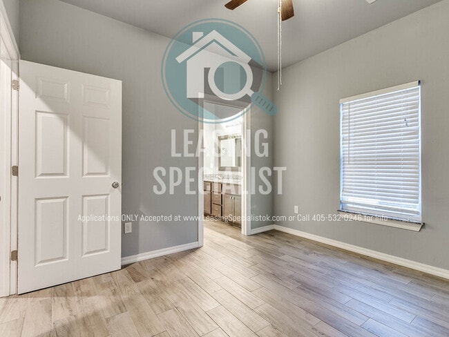 Building Photo - Central Norman 4 Bed 3 Bath House PRE-LEAS...