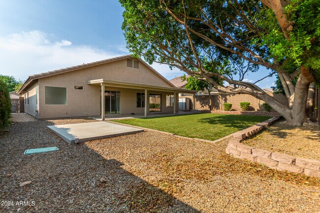 Building Photo - 6425 W Briles Rd