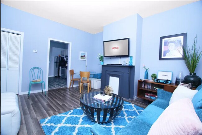 Shared Living Room - 25 Reed St