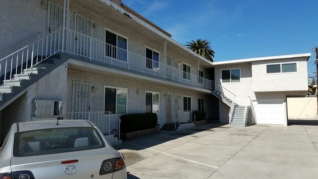 Building Photo - 3937 W Imperial Hwy