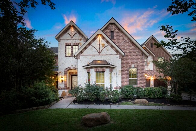 Building Photo - 18 Player Vista Pl