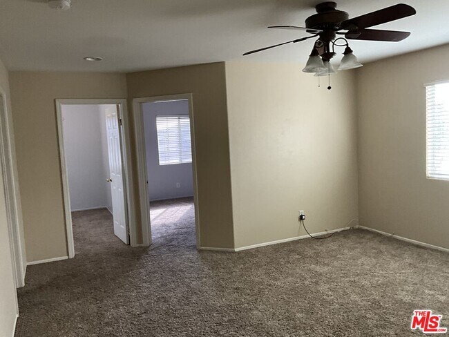 Building Photo - 13162 River Oaks Dr