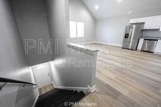 Building Photo - 224 W 28th St